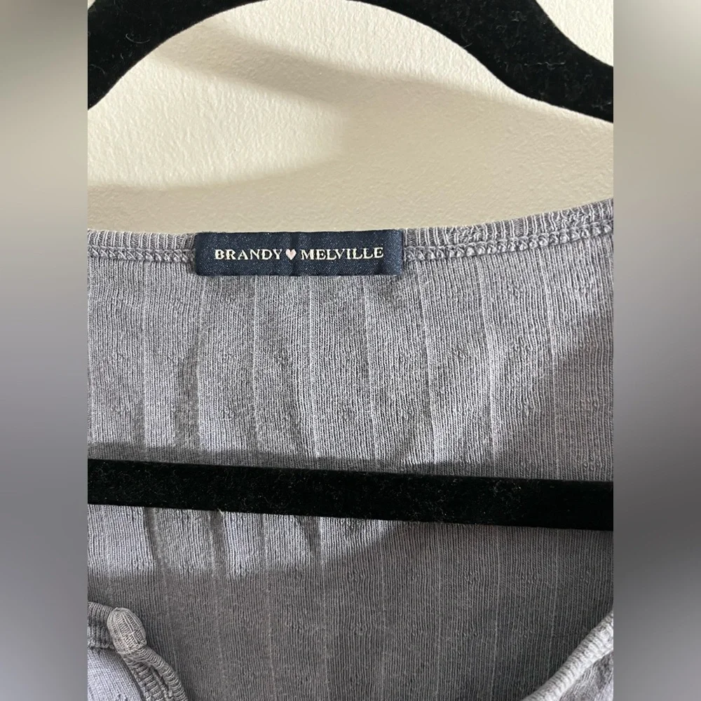 Brandy Melville Slate Blue Zelly Long Sleeve Crop - Picture 4 of 8